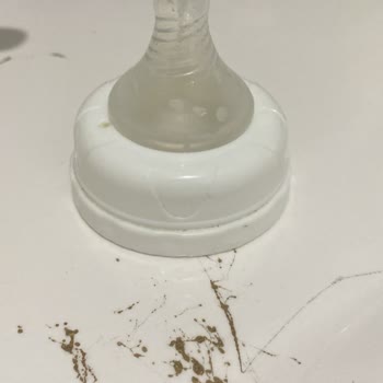 Wee Baby Biberonunda Sürekli Akıtma Ve Yedek Parça Yokluğu
