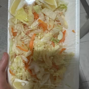 GetirYemek Üzerinden Soğuk Ve Küçük Lahmacun, Eksik Yeşillik Ve Aşırı Fiyat İçin Ücret İadesi Talebi