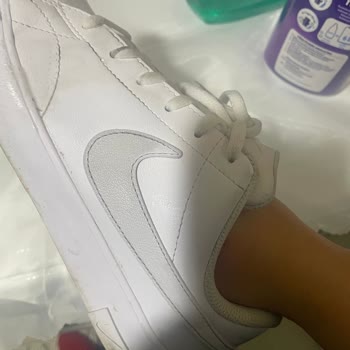 Nike Ayakkabısında Tek Kullanımda Renk Değişikliği Ve Hızlı Değişim Talebi