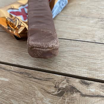 Twix Caducado Dentro del Período de Consumo, Exijo Reembolso