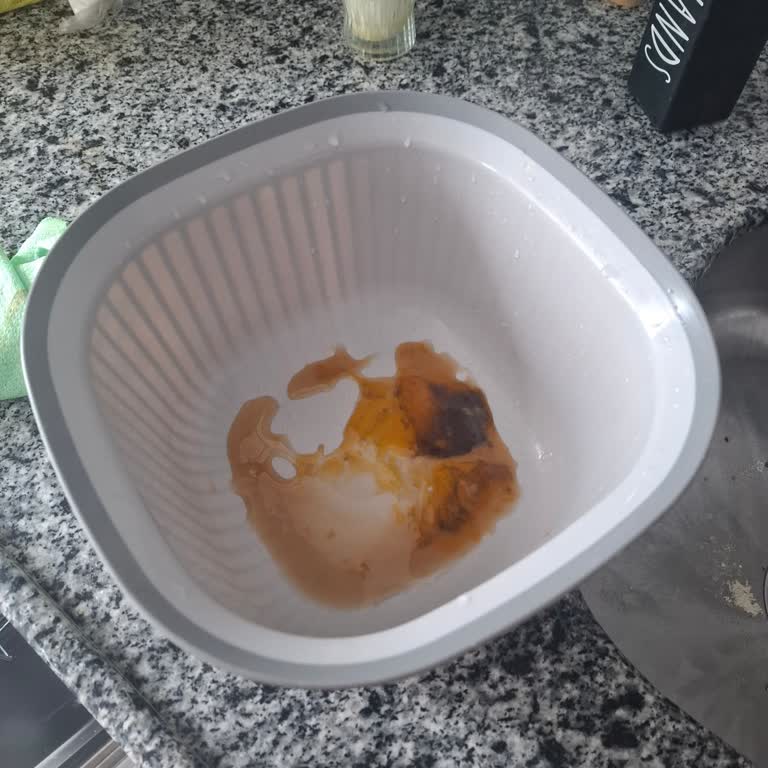 Şok Mağazasından Bozuk Yumurtalar Sağlık Riskine Dönüştü