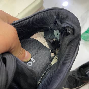 Deichmann Ayakkabısında Kısa Sürede Taban Yırtılması Ve Su Alması, Değişim Reddedildi