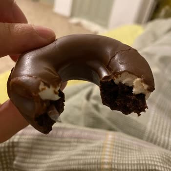 Ülker Donut’ta Plastik Parça Dişime Batti Ve Kısa Süreli Ağrı Yaşadım