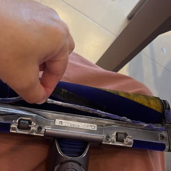 Dyson V12 Dikey Süpürge Garanti Kapsamında Ücretsiz Parça Değişimi Talebi