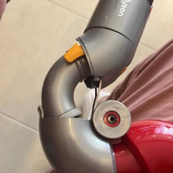 Dyson V12 Dikey Süpürge Garanti Kapsamında Ücretsiz Parça Değişimi Talebi