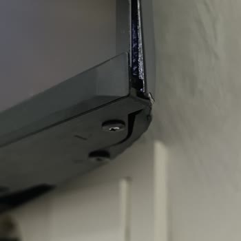 Kurulum Sonrası TV'de Fiziksel Açılma: Satıcı İhmali Ve Değişim Talebi