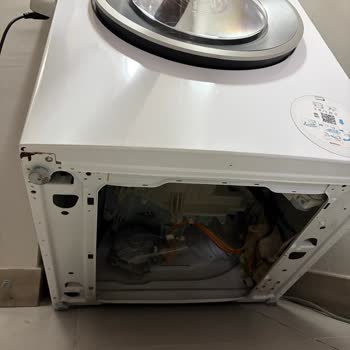 Bosch Serie 4 Çamaşır Makinesinde Üretim Kaynaklı Paslanma Ve Ücretsiz Parça Değişimi Talebi