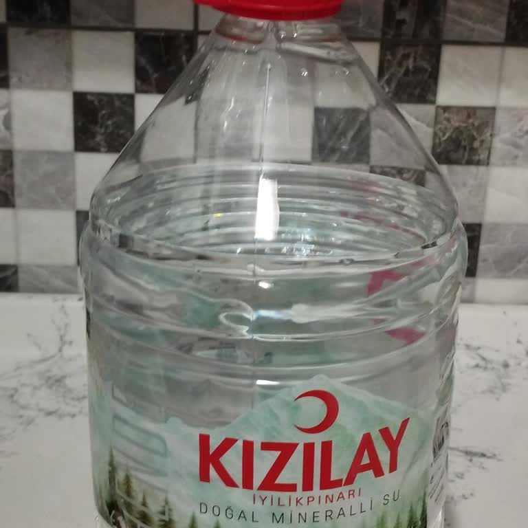 Açılmış Ve Kullanılmış Su Şişesi Gönderildi