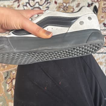 Vans Ayakkabısında Kalite Sorunu: Sol Kenarın Açılması Ve Tabanın Erken Aşınması