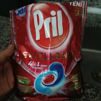 Pril Excellent 4'te Kapsül Etiketi Yanıltıcı, İçinde Toz Deterjan