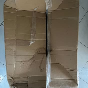 Kapıya Bırakılmayan Kargo Kapıya Bırakıldı Ve Deterjan Sızıntılı