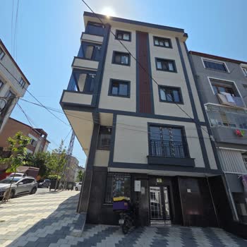 Türk Telekom Kablosunun Salon Penceresinin Önünden Geçmesi Güvenlik Ve Görüntü Kirliliği Oluşturuyor