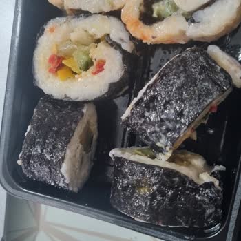 Migros Hemen Üzerinden Bozulmuş Sushida Kyoto Mix Ürünü