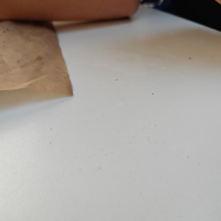 Novada AVM’de Sürekli Tavan Su Sızıntısı Ziyaretçileri Islatıyor
