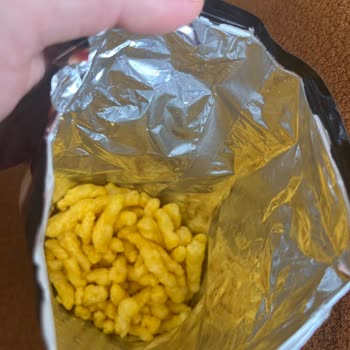 Cips Paketi İçinde Kıl