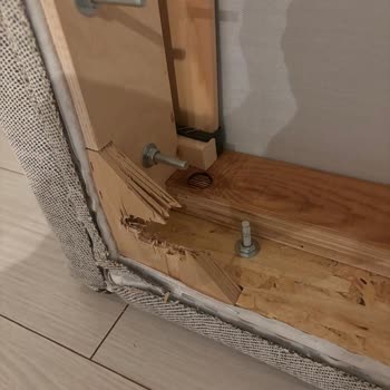 İki Yıllık İskelet Değişiminden Sonra Kırılan Koltuk Ve Çelişkili Servis Açıklamaları