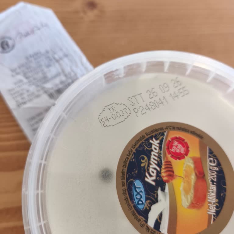 Küflü Kaymak Üzerinde Hijyen Sorunu Ve İade Reddi