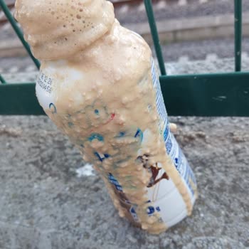 Migros Göztepe'de Kahveli Protein Süt Patlaması Ve Temizlik Sorunu