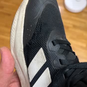Adidas Spor Ayakkabısında Erken Yıpranma Ve Değişim Talebi
