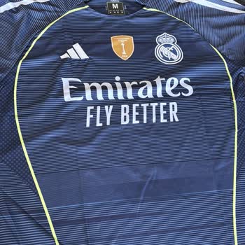 Yanlış Beden Ve Renkli Real Madrid Forması, Baskısız Juventus Forması