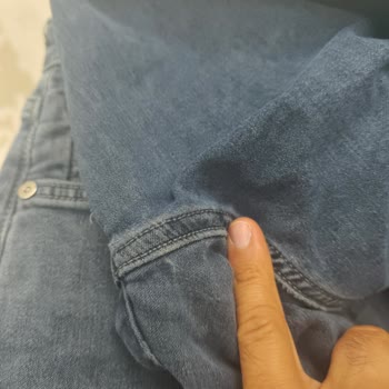 Cep Kenarında Yırtılan Jean Pantolon Kalite Ve Dayanıklılık Sorunu