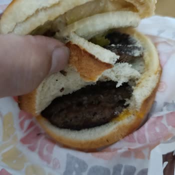 Eksik Ve Yanmış Burger King Siparişinde Hemen Tam İade Talebi