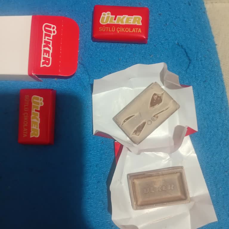 Ülker Napoliten Çikolatasının Renk Değişikliği Güvenimizi Sarsıyor
