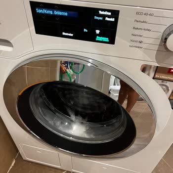 Miele Çamaşır Makinesinde Tekrarlayan Köpük Ve Kötü Koku, Servis İlgisizliği