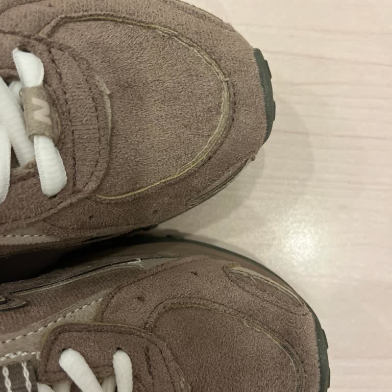 Defolu Sneaker Ve Satıcıdan Cevap Yokluğu