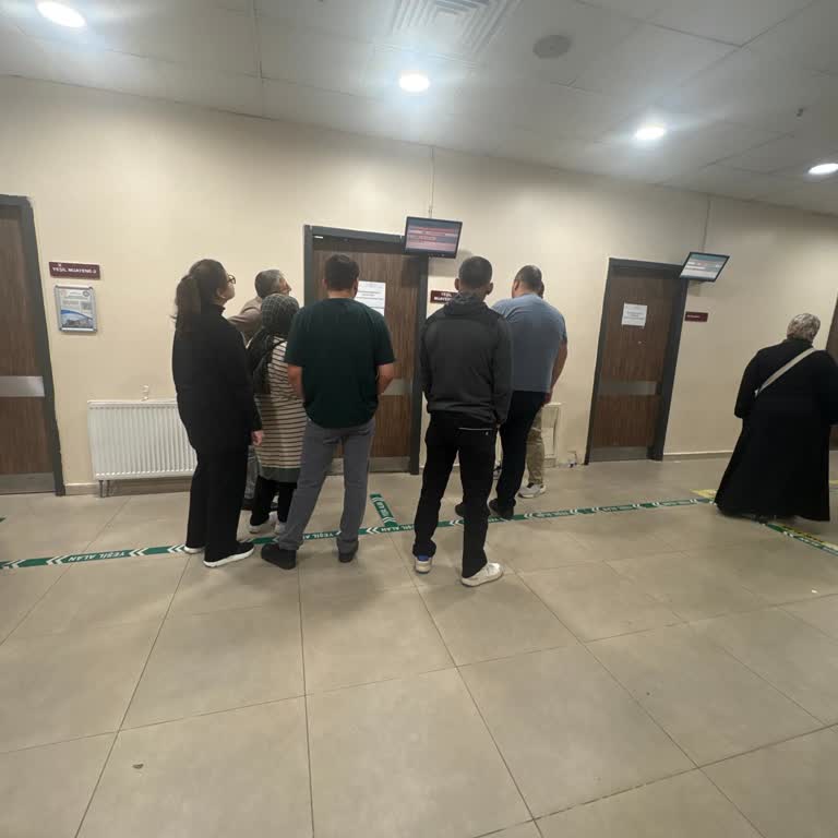 Marmara Hastanesi Acil Serviste Sıra Atlama Ve Bilgi Eksikliği Şikayeti