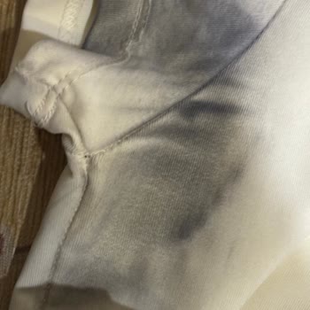 Renk Geçiren Çanta Ve Kıyafet Lekeleri Nedeniyle İade Talebi