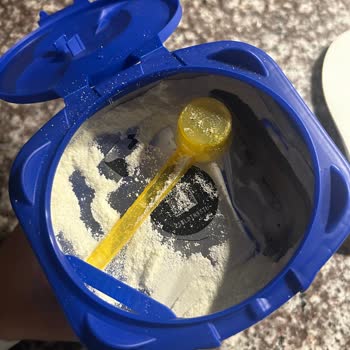 Patlak Ambalajlı Bebek Maması Nedeniyle Güven Kaybı Ve Mağduriyet