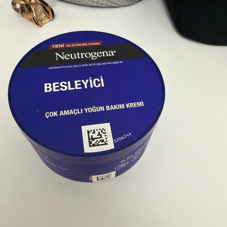 Neutrogena El Ve Vücut Kreminin Deterjan Gibi Kuruluğu