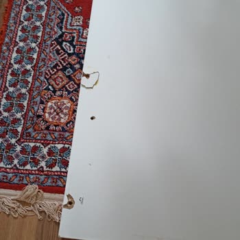 IKEA’da Kırılan Masa Parçası Ücretsiz Garanti Kapsamında Olmalı
