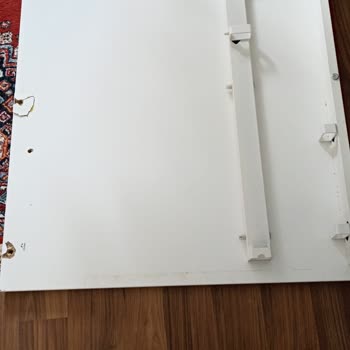 IKEA’da Kırılan Masa Parçası Ücretsiz Garanti Kapsamında Olmalı