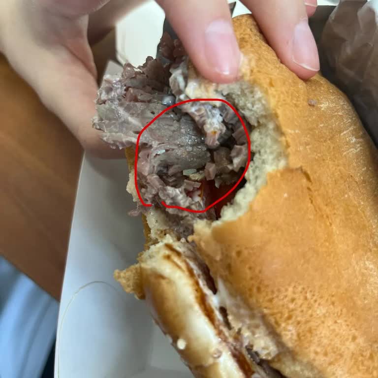Sağlık Riski Taşıyan Yeşil Etli Biftek Üzerine İade Reddi