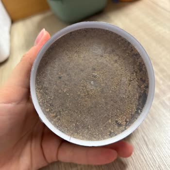 Coquette Pro Ricotta Cheesecake'te Şişmiş Kapak Ve Kötü Koku: Son Kullanma Tarihine Rağmen Bozulma