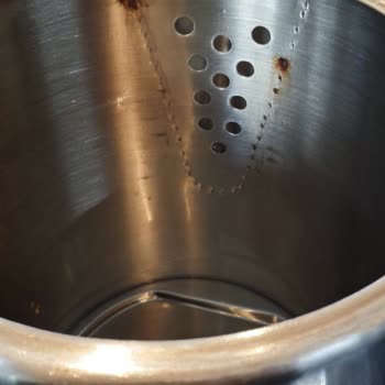 Paslanmaz Çelik Olarak Satılan Çay Makinesinin Kısa Sürede Paslanması Ve Garantiden Mağduriyet