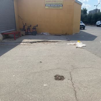 Şok Marketin Okul Önündeki Çöp Atma Sorunu