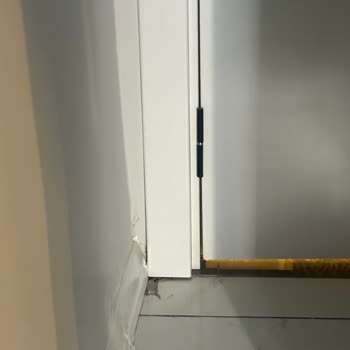 Yanıltıcı Otel Bilgileri, Uzak Otopark Ve Kötü Oda Koşulları