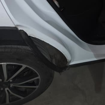 Fender İç Plastik Parçaları Sürekli Çıkıyor, Garanti Kapsamında Acil Çözüm Talebi