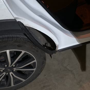 Fender İç Plastik Parçaları Sürekli Çıkıyor, Garanti Kapsamında Acil Çözüm Talebi