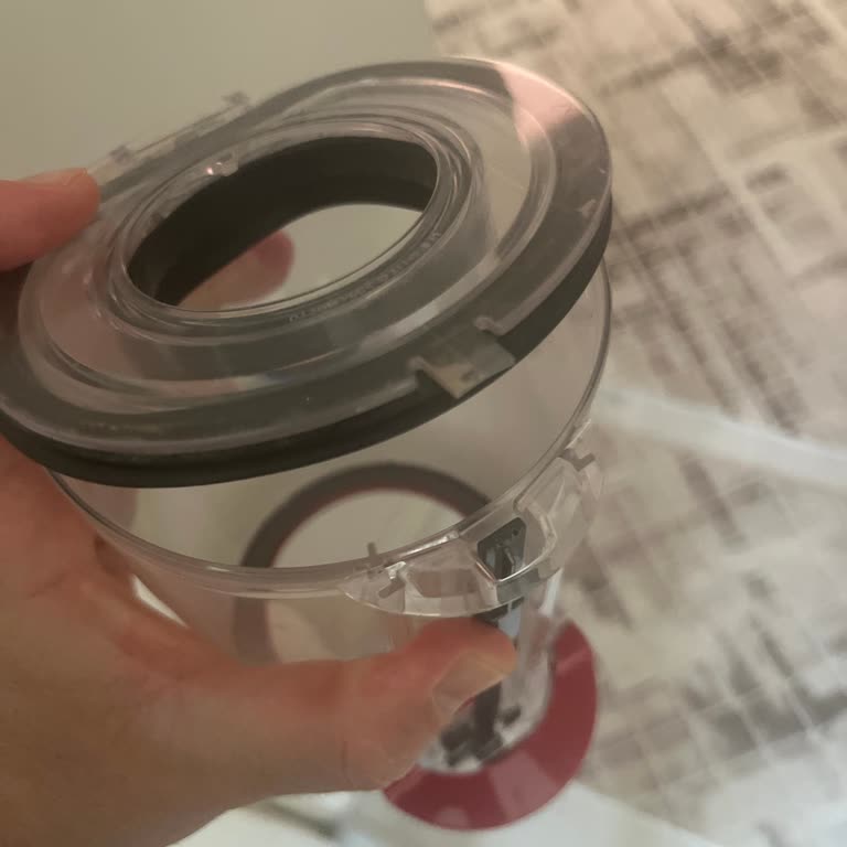 Media Markt'ta Yanıltıcı Sigorta Bilgilendirmesi Ve Kırılan Toz Haznesi Kapağının Değiştirilmemesi