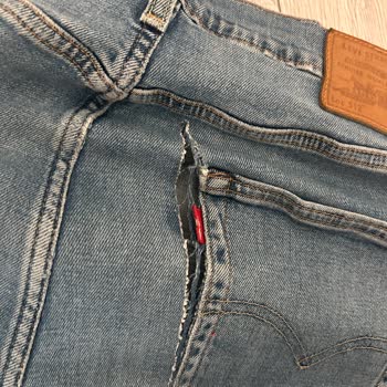 Levi’s Pantolonlarda Kumaş Hatası Ve Ücret İadesi Talebi