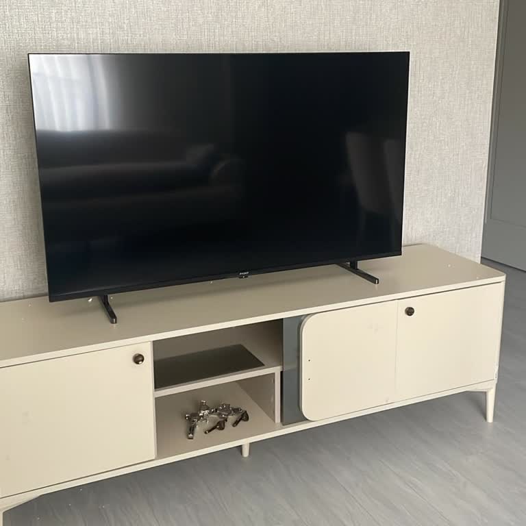 Teşhir Ürün Gönderimi, Eksik Kapak, Deforme Gardırop Ve Sehpa Eksikliği