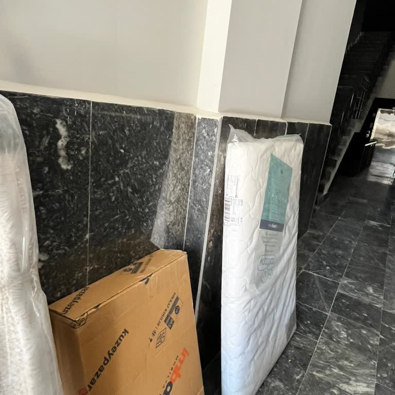 Aras Kargo Bina Girişine Bırakılan Kargo, Gebe Müşteriyi Güvende Hissettirmedi