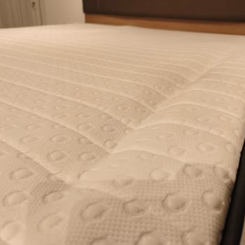 Kelebek Mobilya'dan Hatalı Yatak Yeniden Değiştirildi, Sorun Çözülmedi