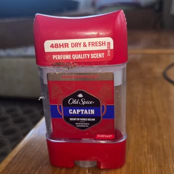 Old Spice Deodorantı Kıyafetlerimde Çıkarılamayan Lekeler Bıraktı