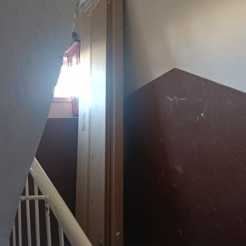 Arvato Kargo'nun Gardırobu Apartman Girişinde Bırakması Ve Teslim Etmemesi
