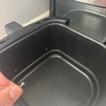 Airfryer Haznesinde Vida Düşmesi Ciddi Güvenlik Sorunu